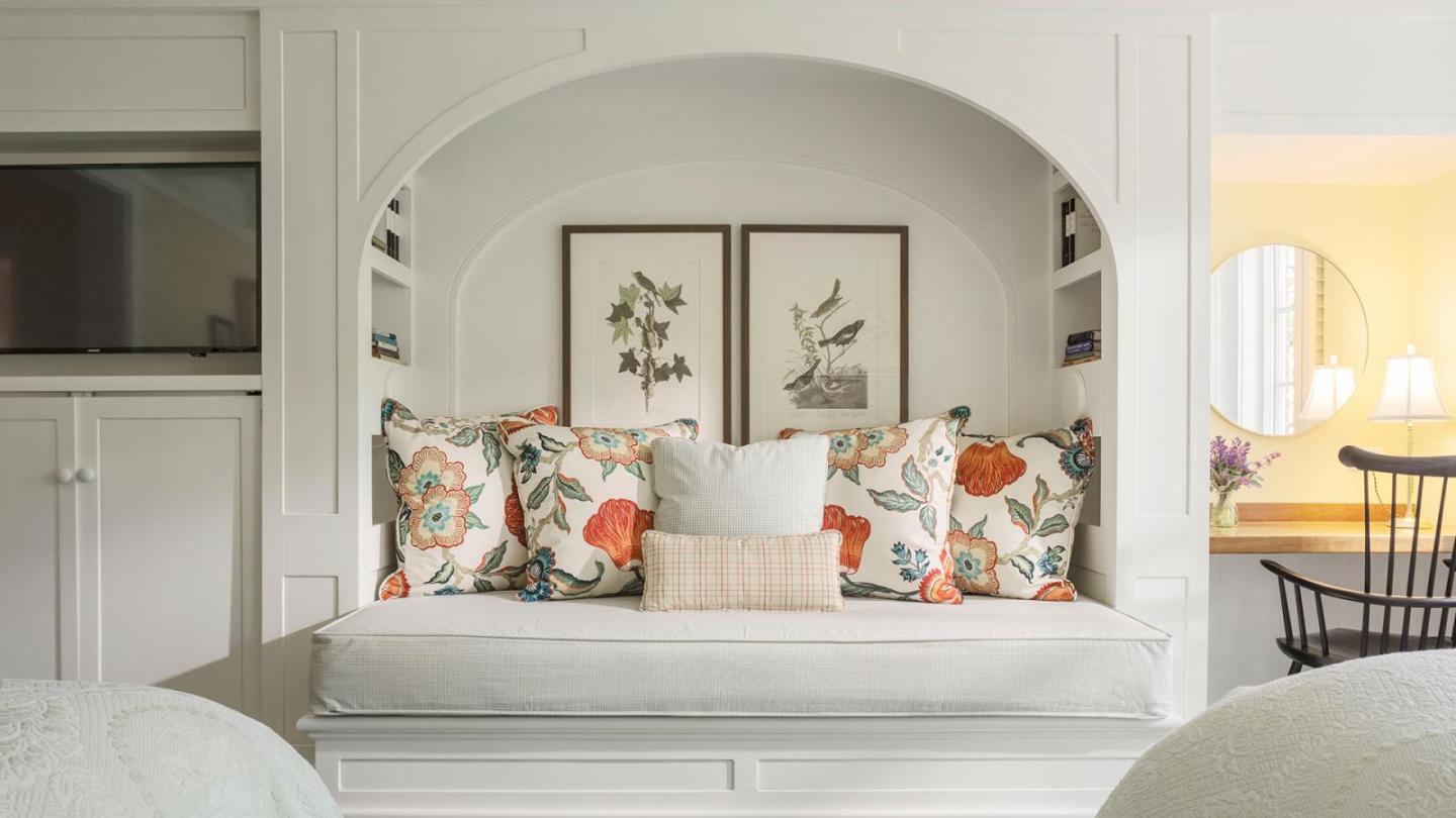 Tavern Two Queens Sofa Bed