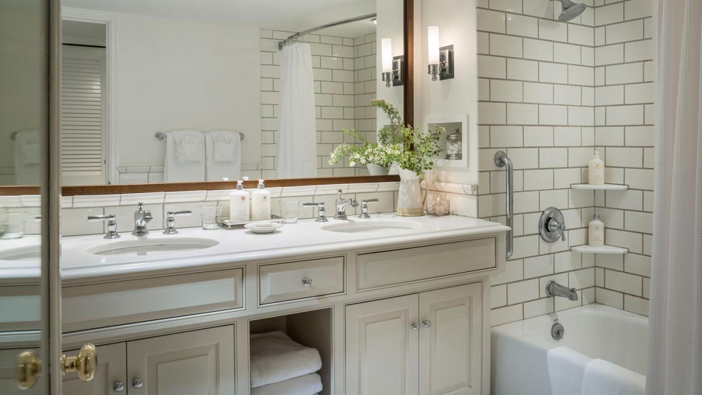 Bathroom Two Sink 249