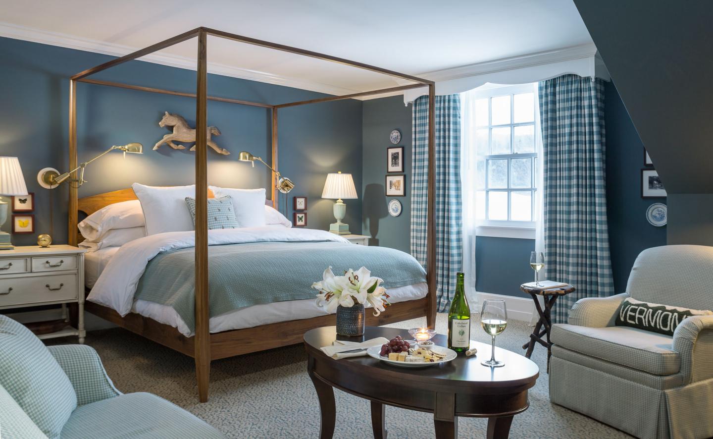 Covered Bridge Collection Room - Bed