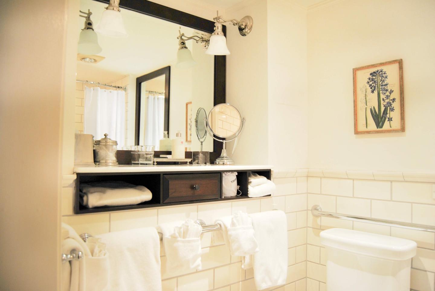 ADA Accessible King The Woodstock Inn and Resort
