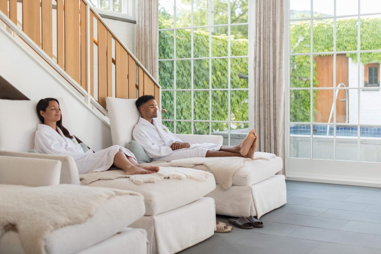 Couple enjoying a romantic spa getaway in Woodstock, VT