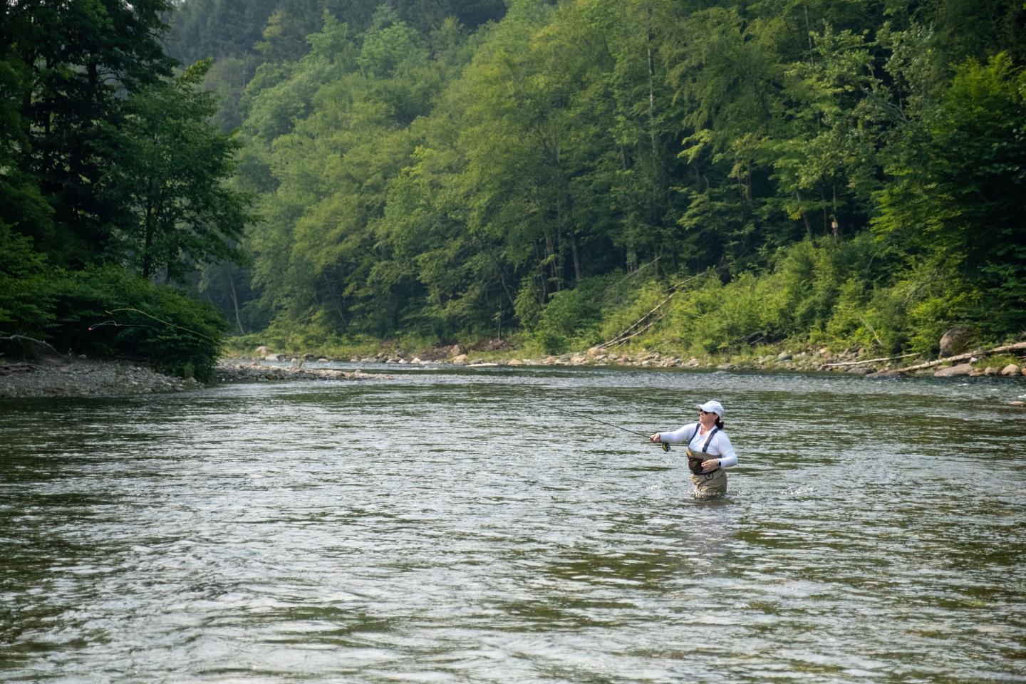 River wade Fishing