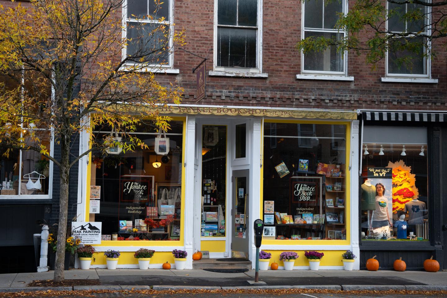 Yankee Bookshop Shopping