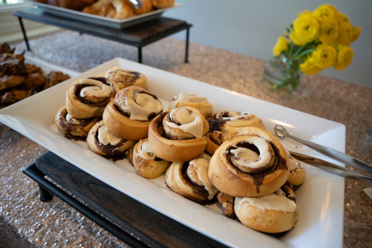 Cinnamon Buns on a breakfast Buffet
